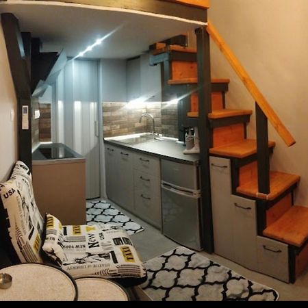 Youth Loft In Ano Poli Салоники Экстерьер фото